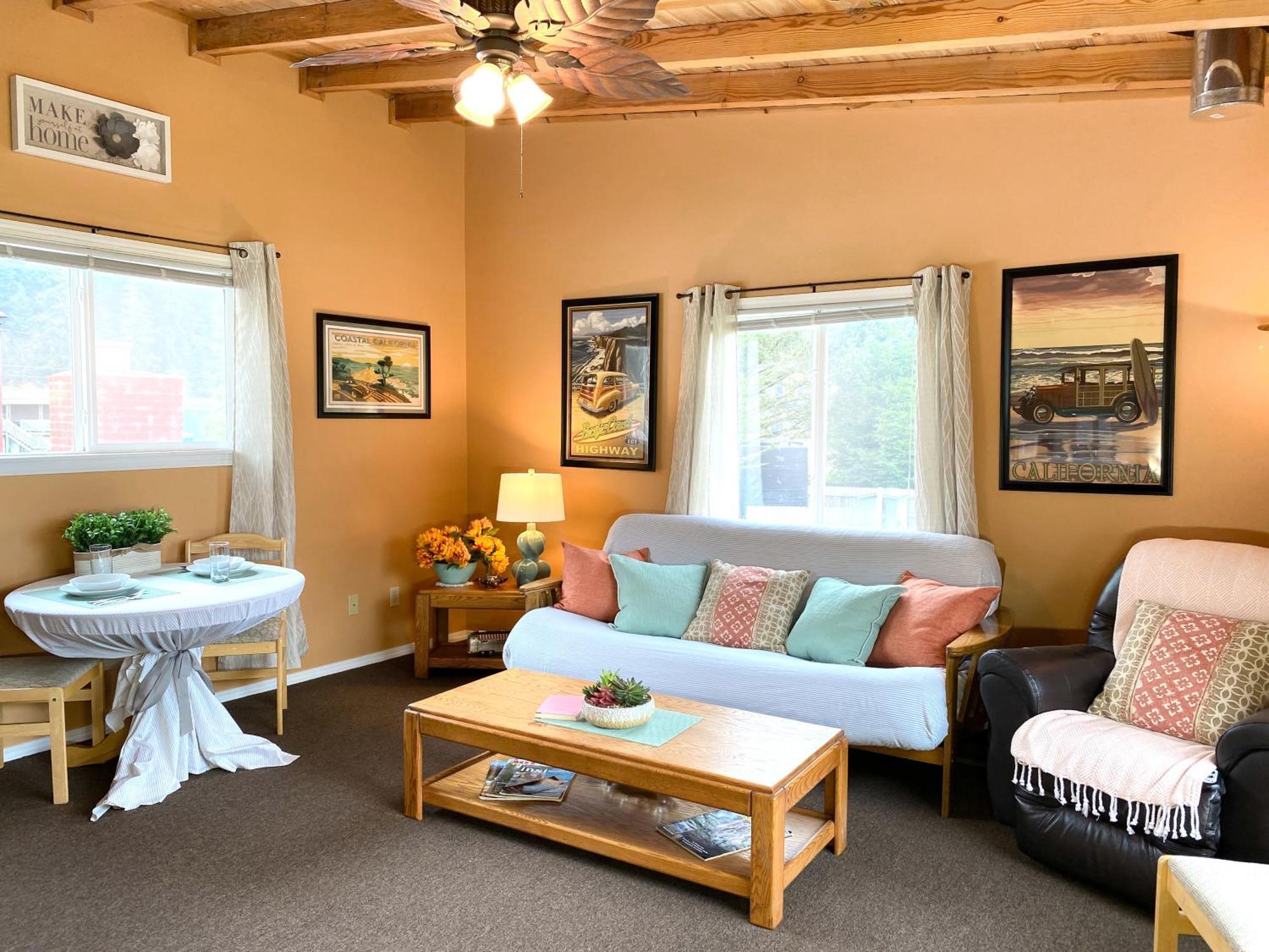 Riverview Cozy Home By The River Klamath Bagian luar foto